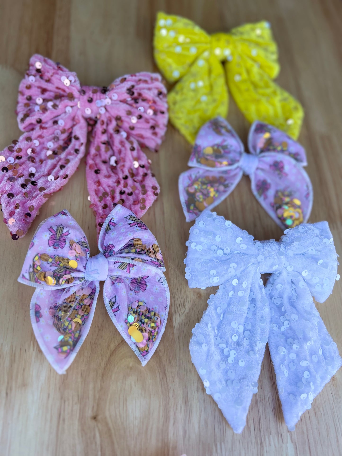 Pencil confetti bow