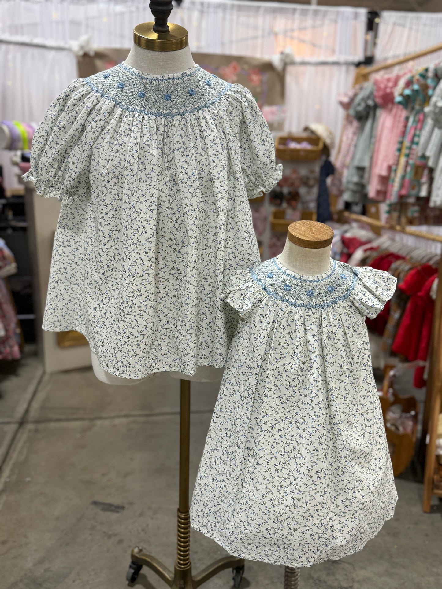 Petit Blue floral Smocked top (MOMMY)