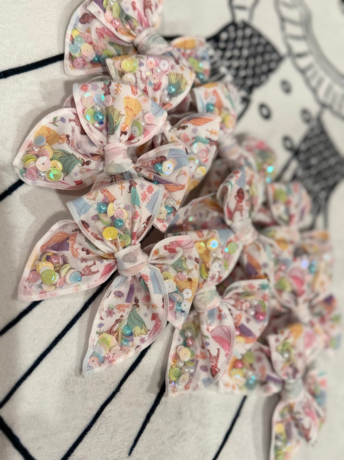 Princess confetti bow (small)
