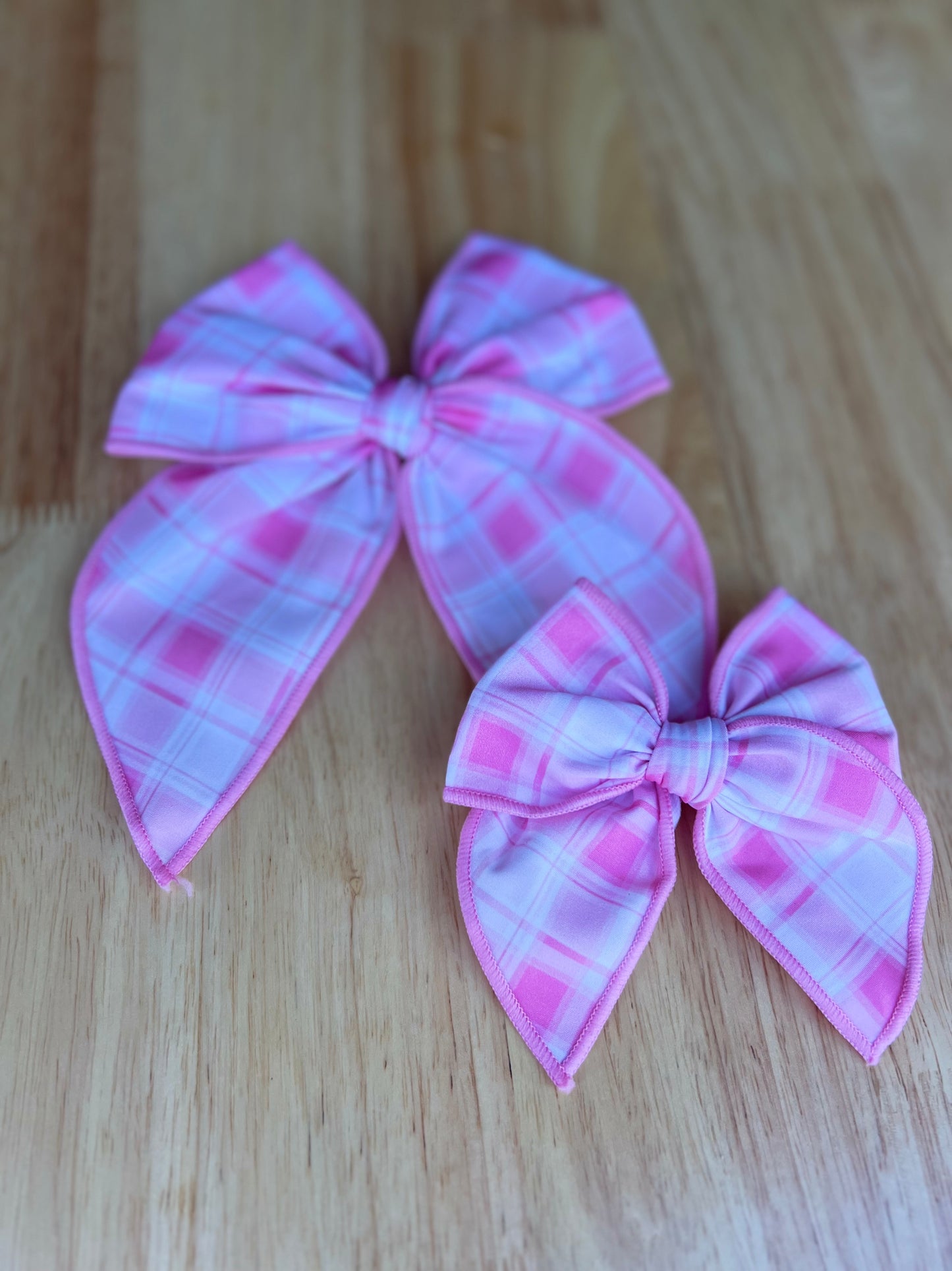 Pink plaid bow- SMALL