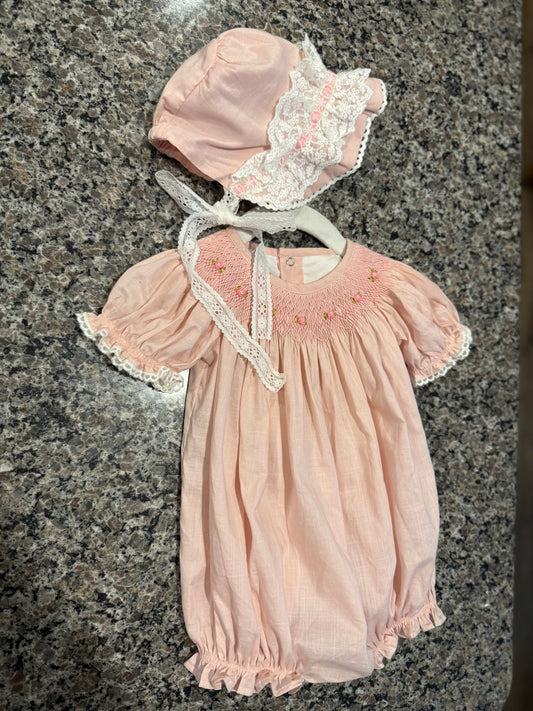 Light linen Smocked Bubble w/Bonnet