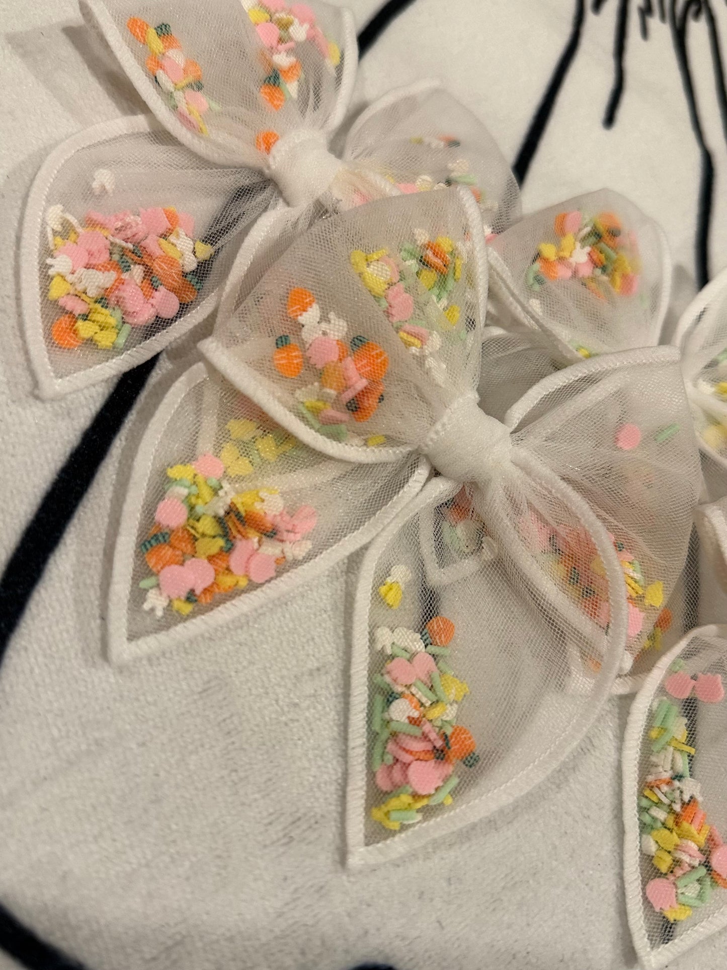 Bunnies & Carrots Confetti Bow