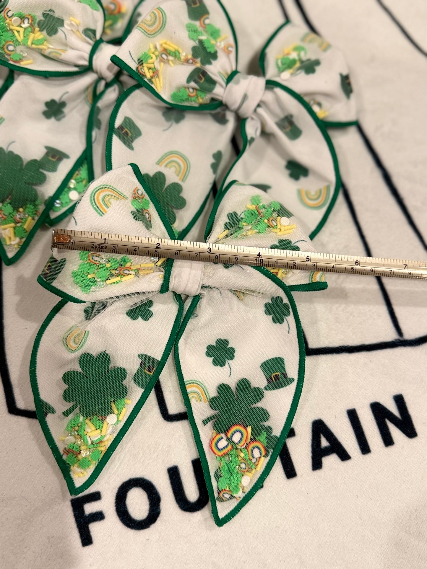 St. Patrick’s luck charm Confetti bow (large)