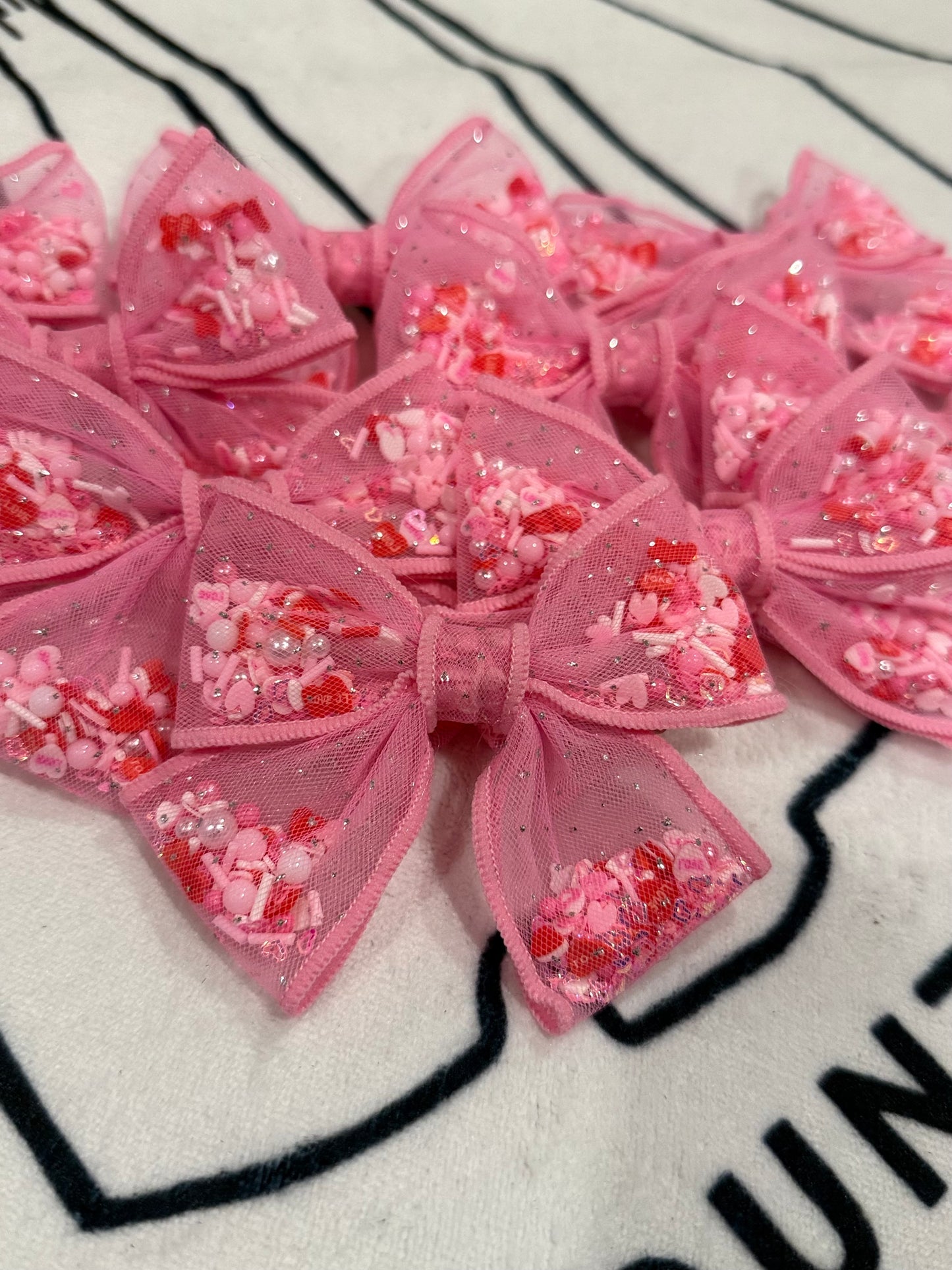 Be mine confetti bow