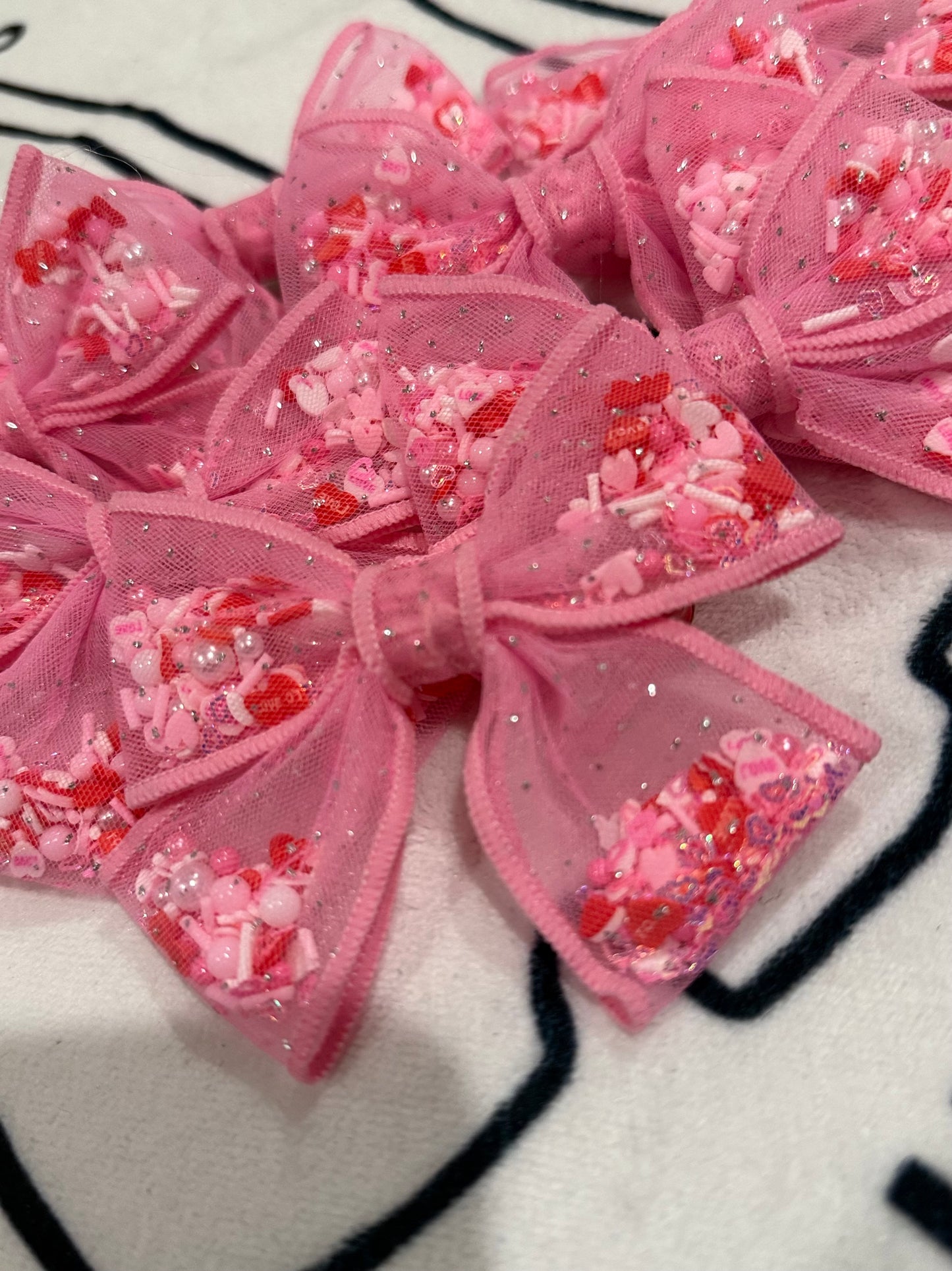 Be mine confetti bow