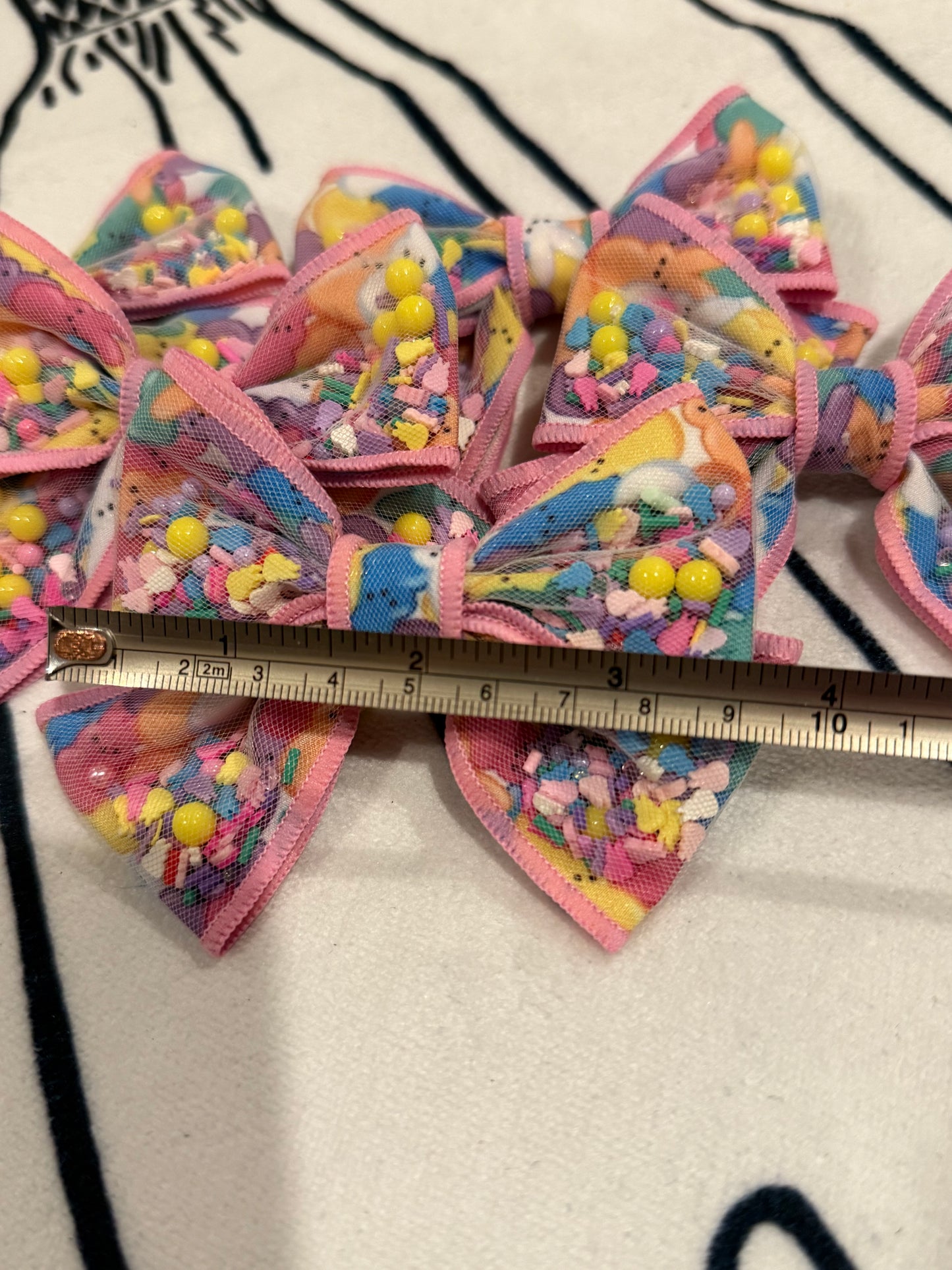 Peep confetti bow