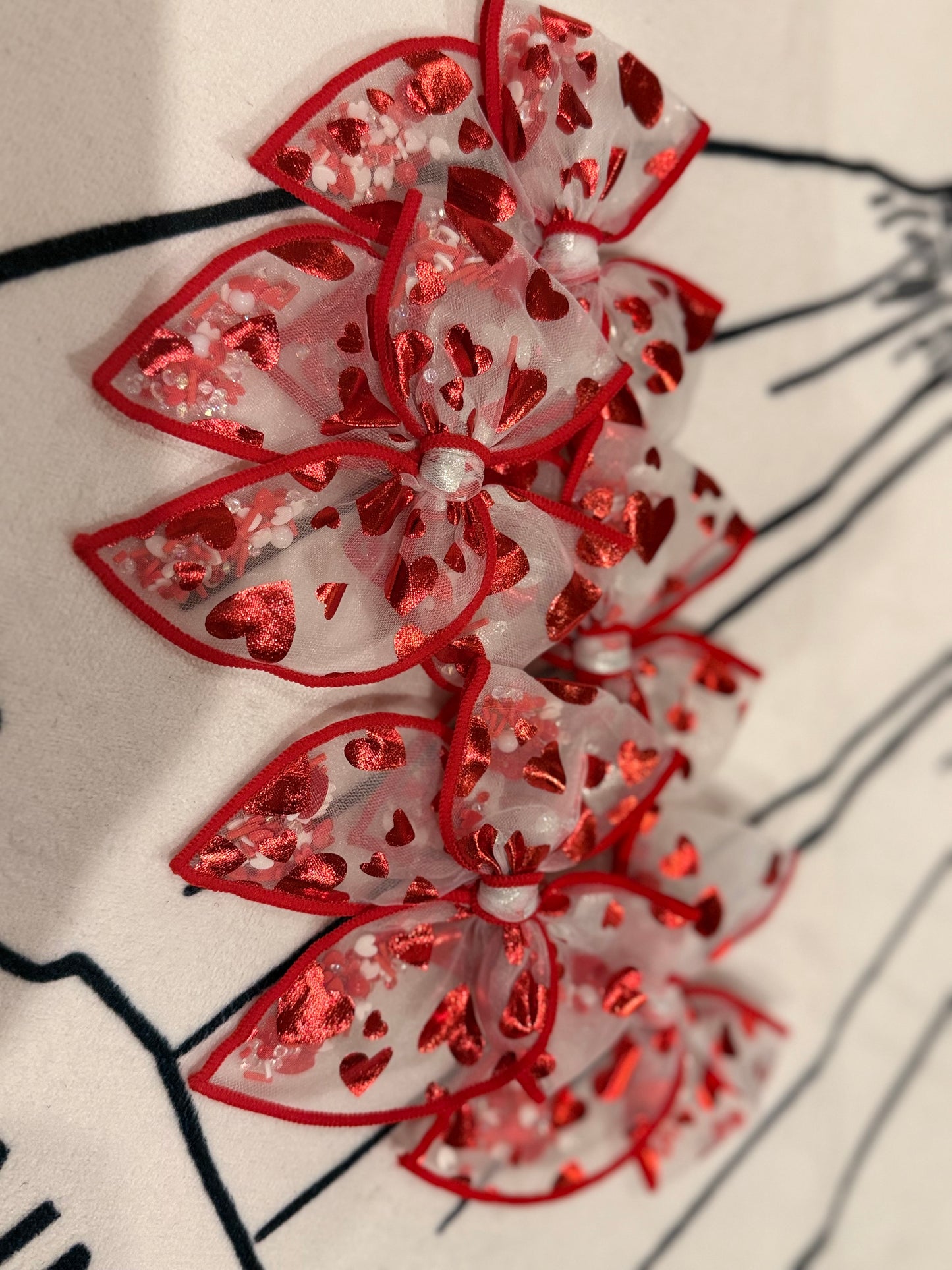 All hearts Confetti bow