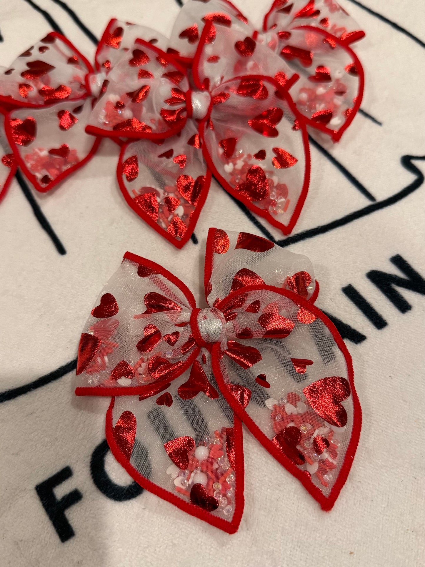 All hearts Confetti bow