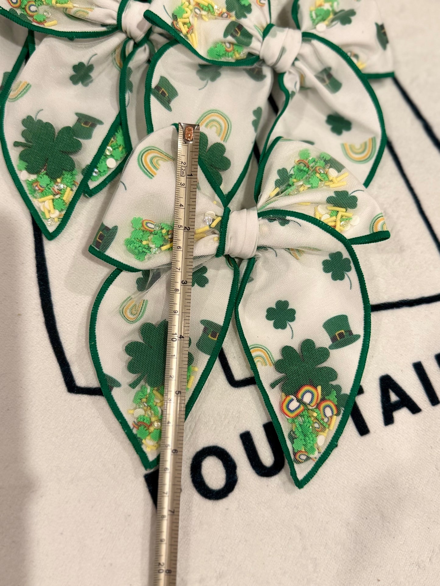 St. Patrick’s luck charm Confetti bow (large)