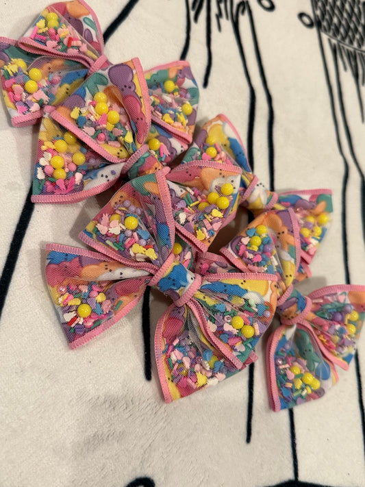 Peep confetti bow