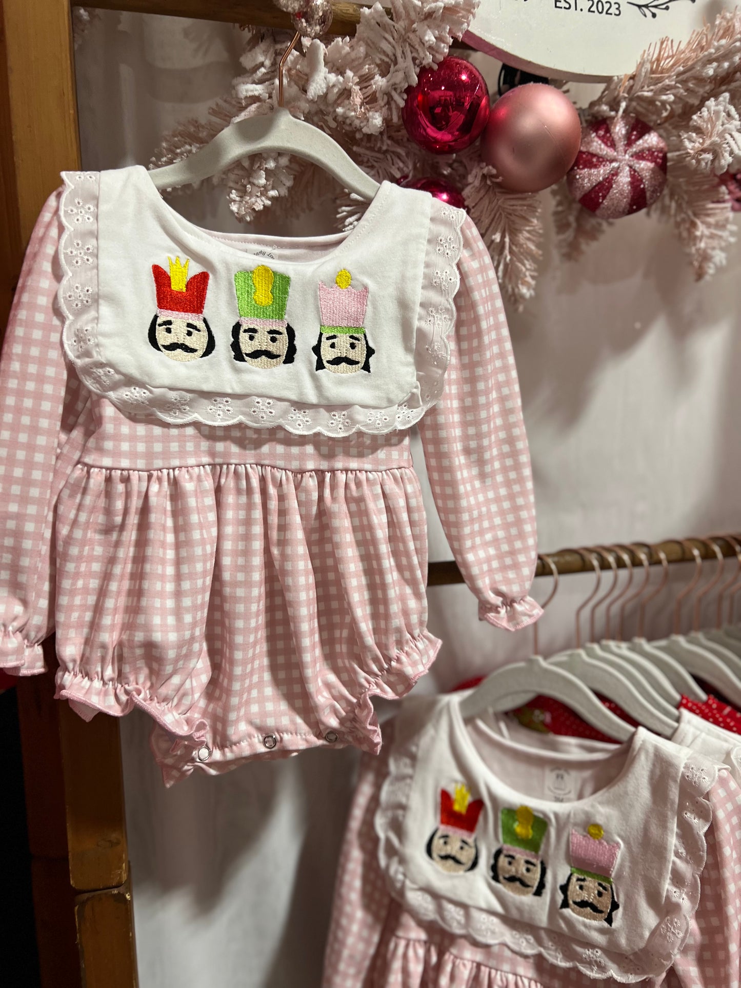 Nutcracker gingham￼bubble