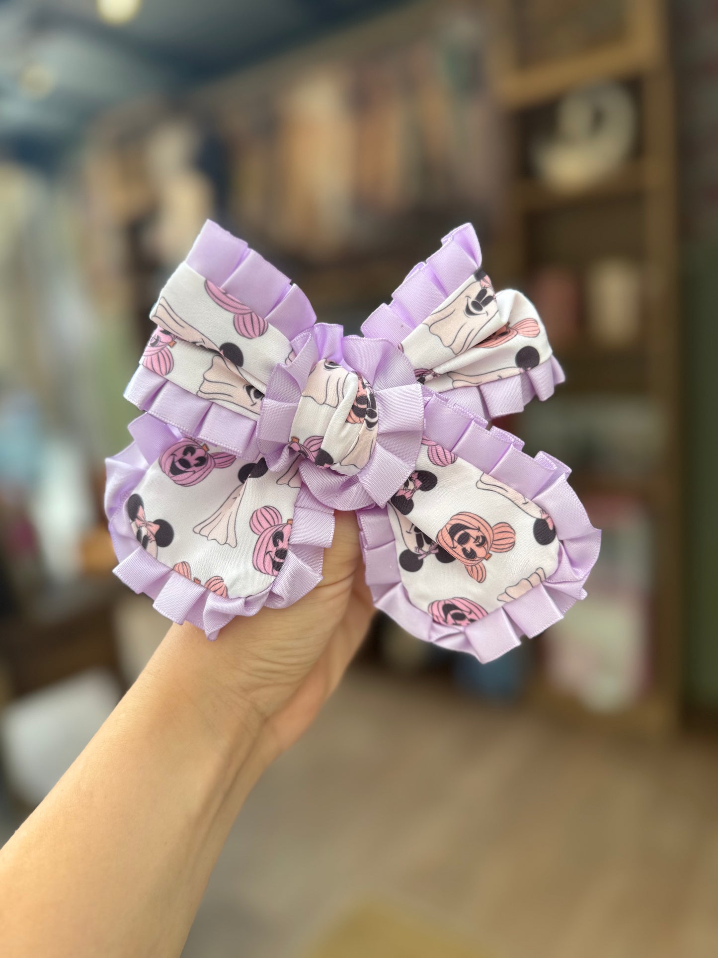 ghostly Frill bow